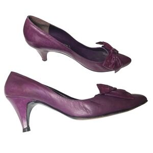Stuart Weitzman Mr Seymour Bow Mid Heel Pumps Purple Leather Almond Toe 8.5 US